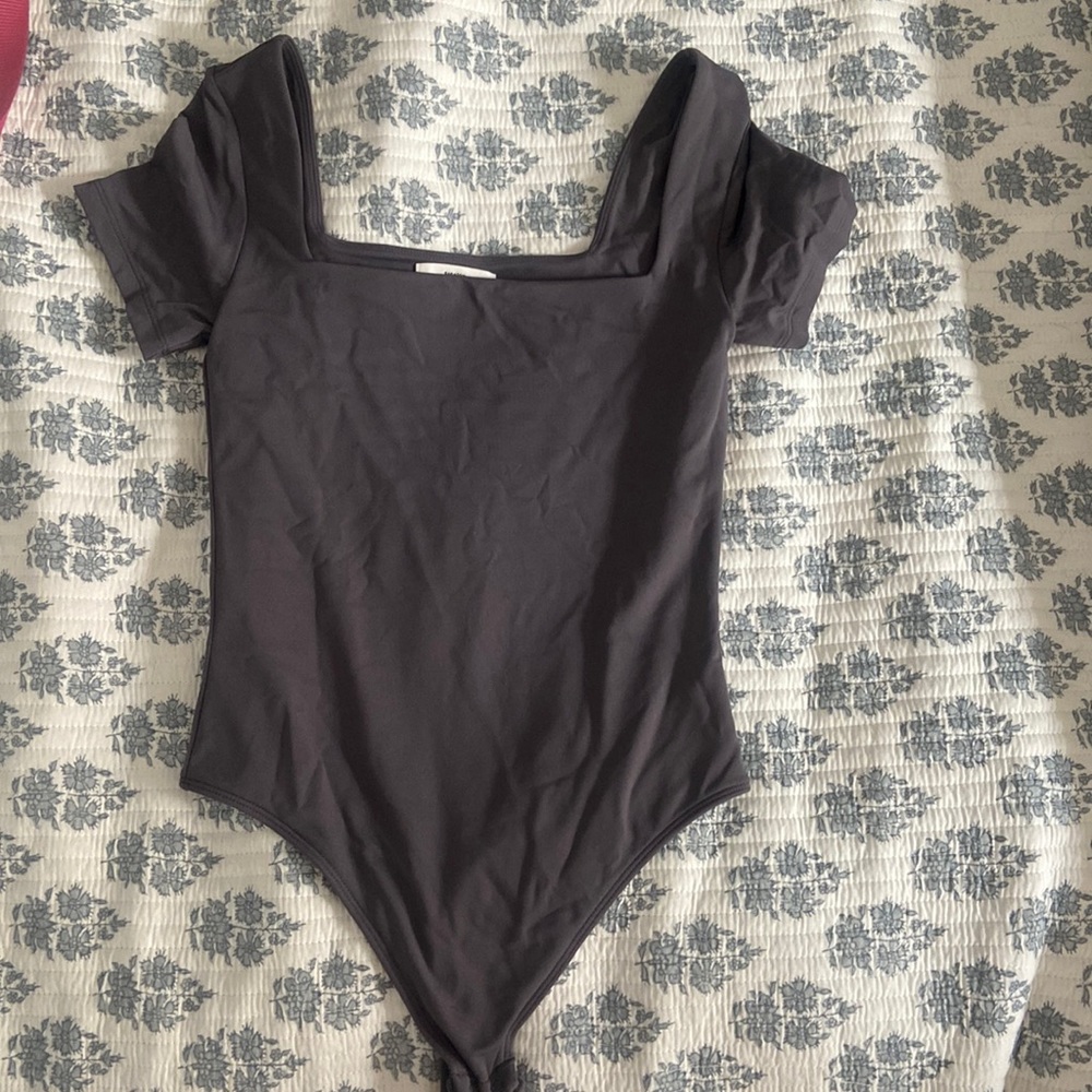 Aritzia Bavarian Contour Bodysuit